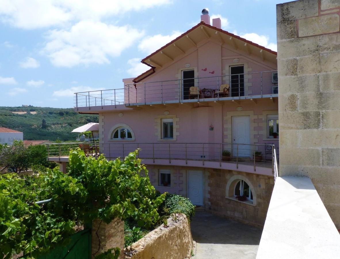 Arch - Sharing Pool Spilia (Crete)