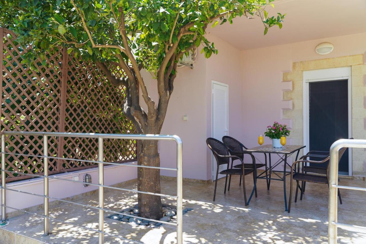 Arch - Sharing Pool * Spilia (Crete)