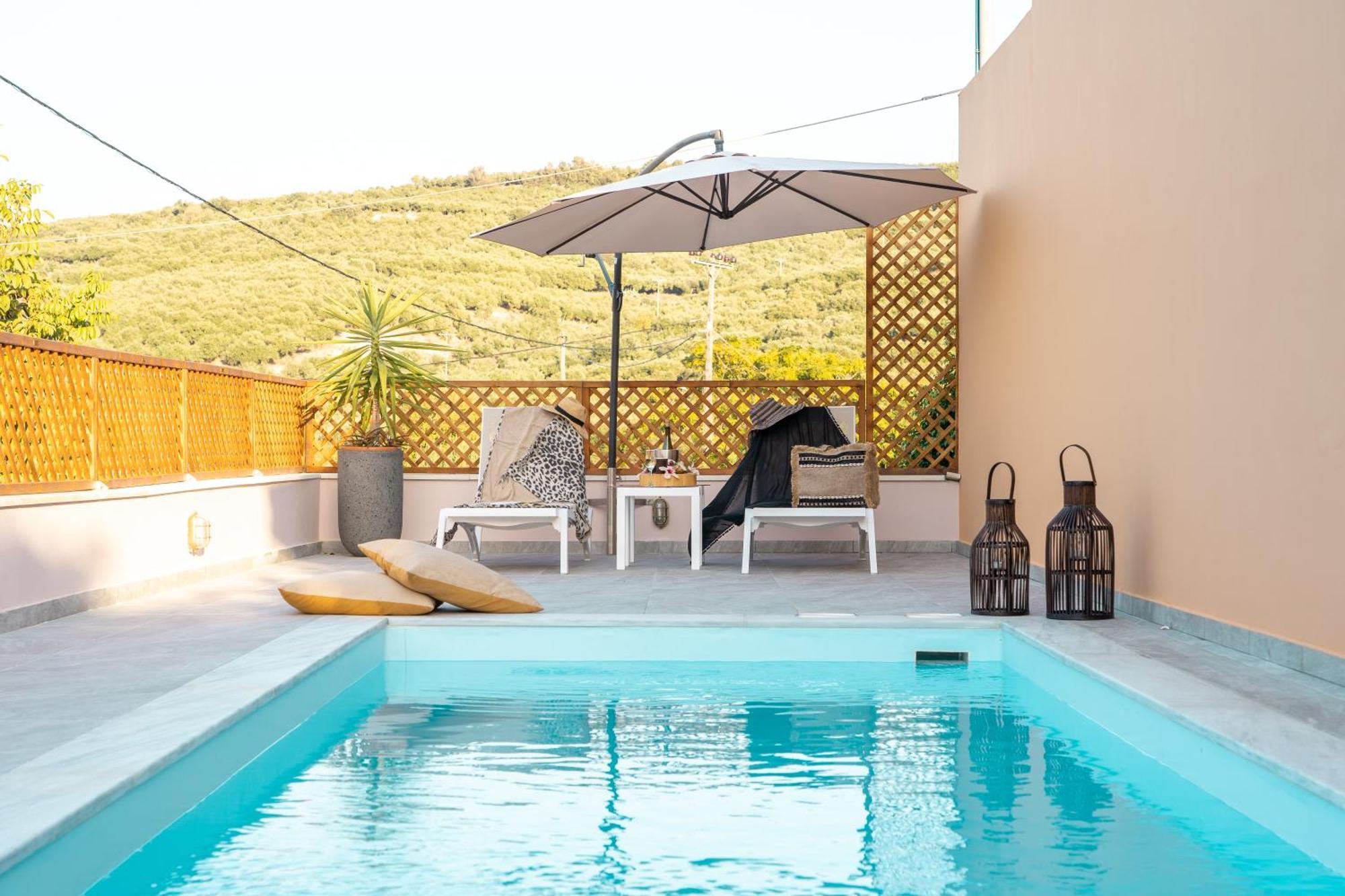 Arch - Sharing Pool * Spilia (Crete)